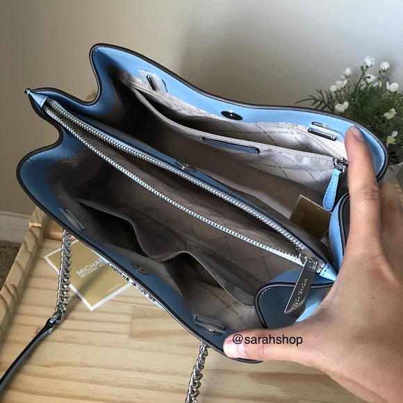 🌼Michael Kors Purse - Picture 11 of 11